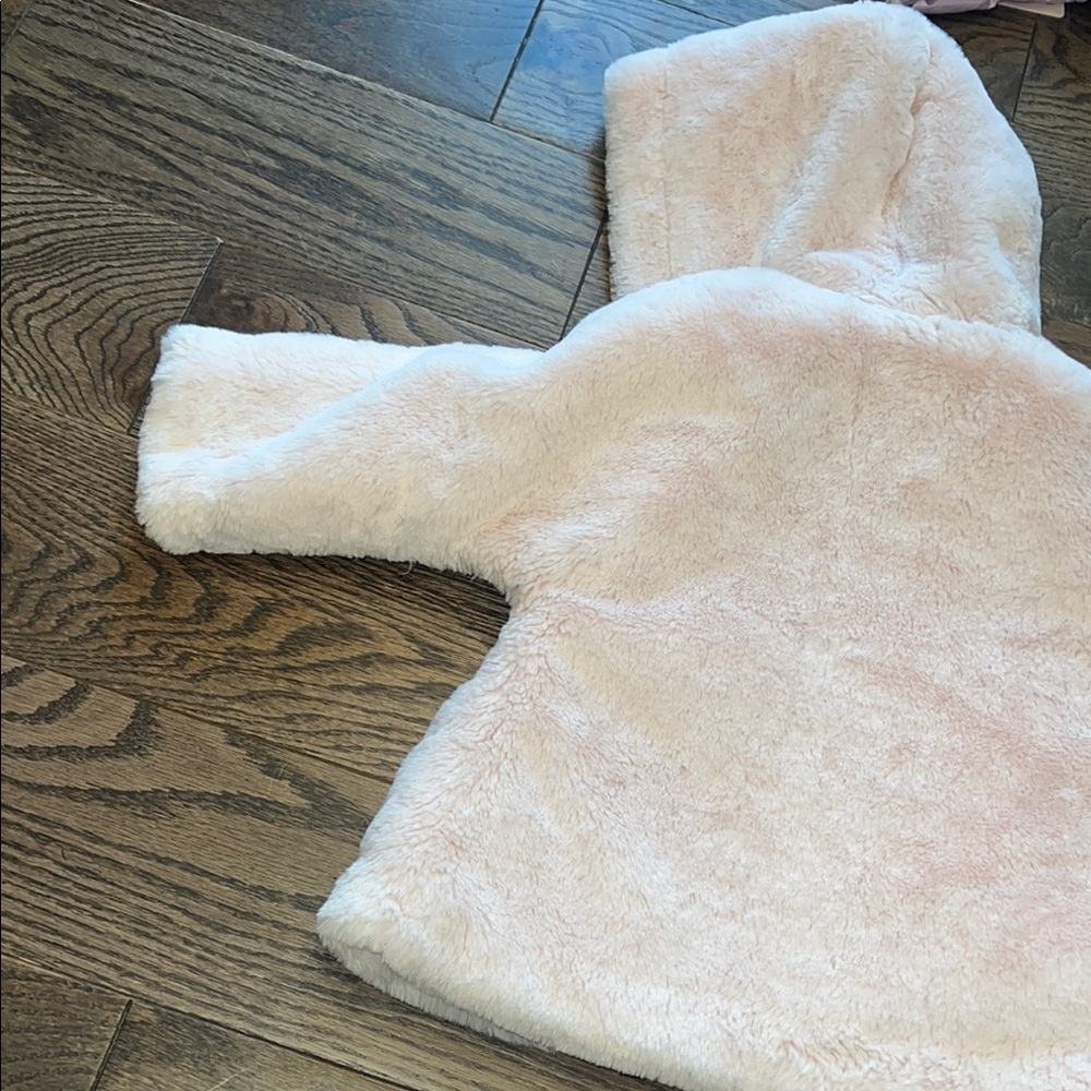 Tartine et Chocolat 18 months Baby Pink Faux Fur Hooded Coat EUC - Picture 10 of 11